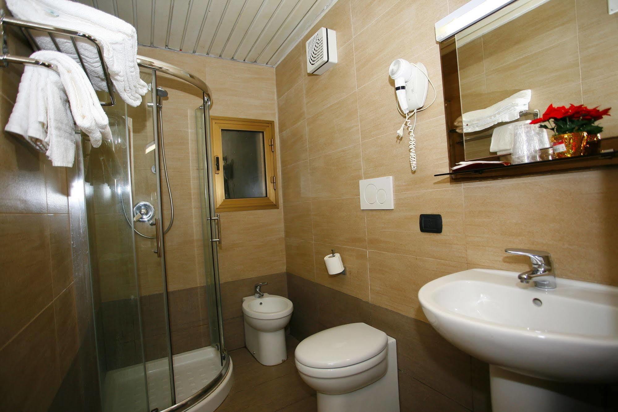 Hotel Adler Μιλάνο Εξωτερικό φωτογραφία